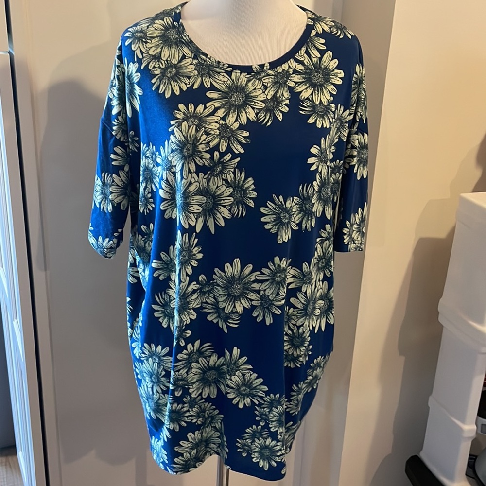 Lularoe shirts - bundle of 4